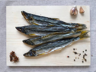 Сурские (ПШЕНИЧНЫЕ) Тайский перчик (100 гр): Корюшка вяленая без икры