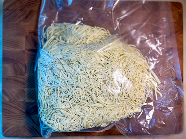 Сырный продукт ФЕРМЕРСКИЙ паутинка  укроп/чеснок в Бирюлево