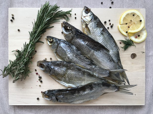 Сурские (ПШЕНИЧНЫЕ) Тайский перчик (100 гр): Вобла вяленая астраханская крупная