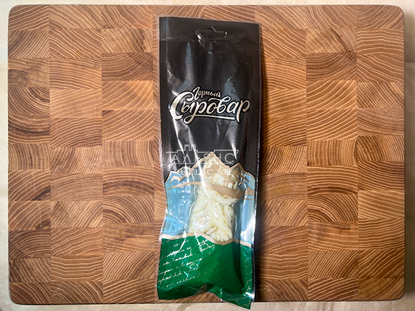 Сыр 100 гр ГОРНЫЙ СЫРОВАР (Косичка с укропом и чесноком) в Бирюлево