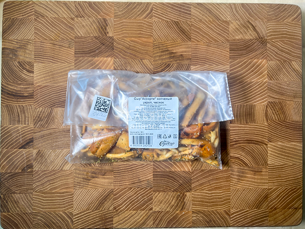 Сыр 150 гр ГОРНЫЙ СЫРОВАР (Ассорти копчёный с укропом и чесноком) в Бирюлево