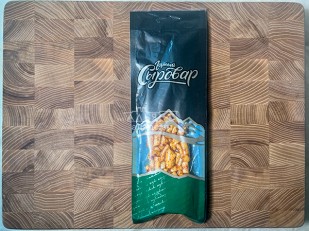 Чичарроны со вкусом сметаны и лука: Сыр 60 гр ГОРНЫЙ СЫРОВАР (Бочонок копчёный с аджикой)