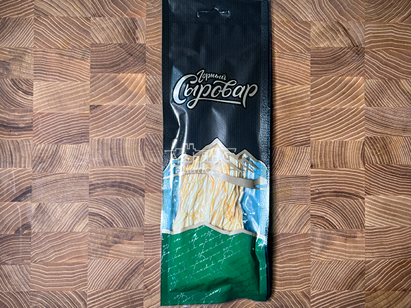 Сыр 60 гр ГОРНЫЙ СЫРОВАР (Паутинка копчёная) в Бирюлево