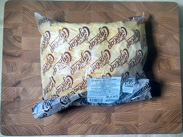 Сыр 1 кг ГОРНЫЙ СЫРОВАР (Паутинка со вкусом красной икры) в Бирюлево